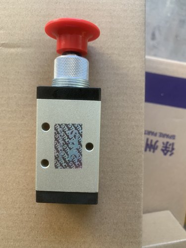 徐工吊车配件 取力器开关南汽驾驶室取力开关