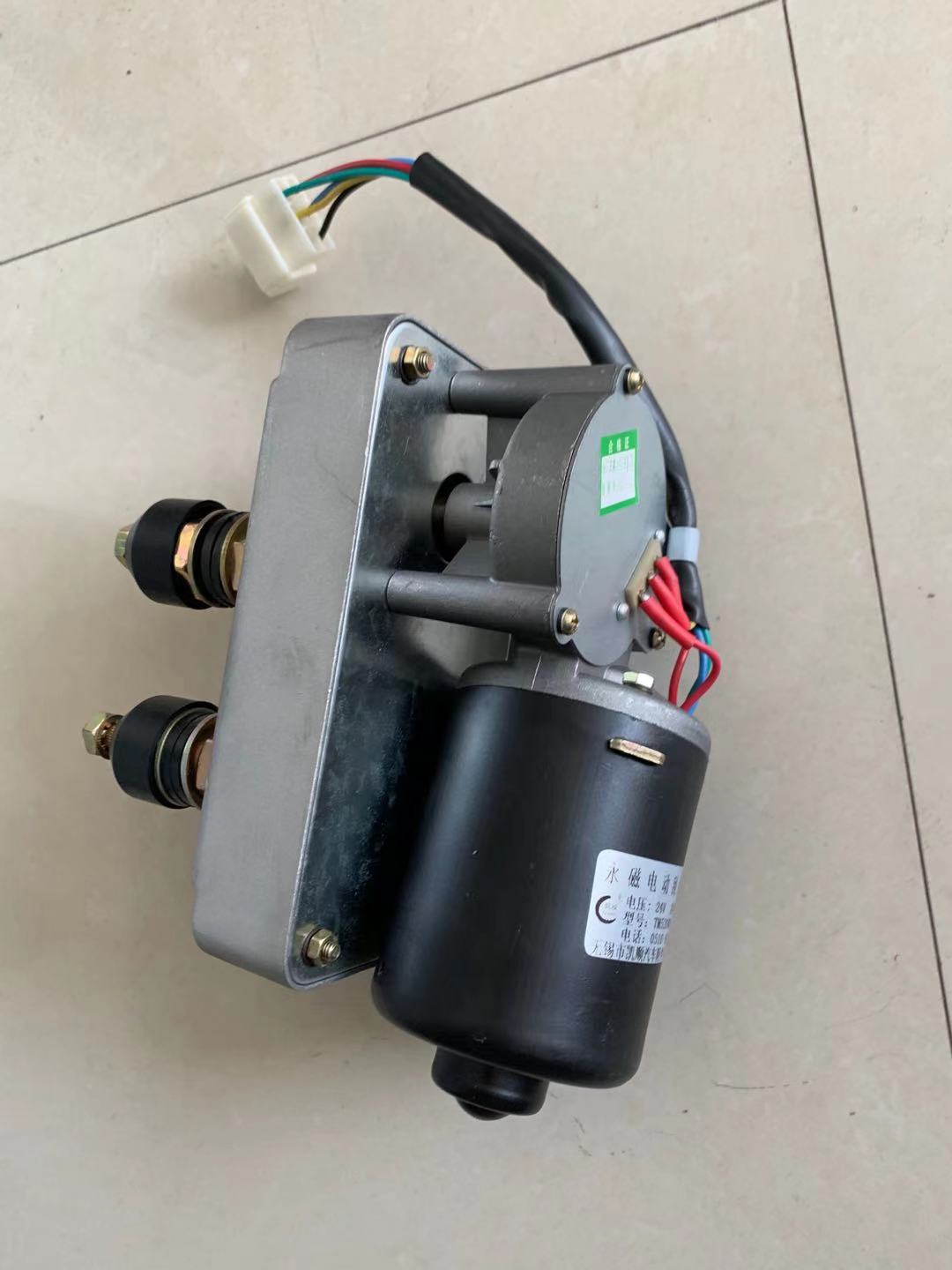徐工吊车配件TM520WX-5P雨刮器电机TM520WX-6P永磁电动刮水器马达