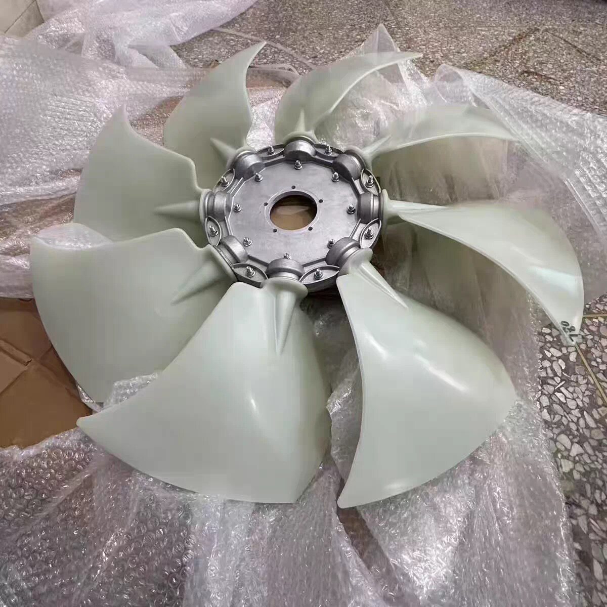 徐工吊车配件XCA130发动机散热器风扇 风机 适用徐工新老款大吨位