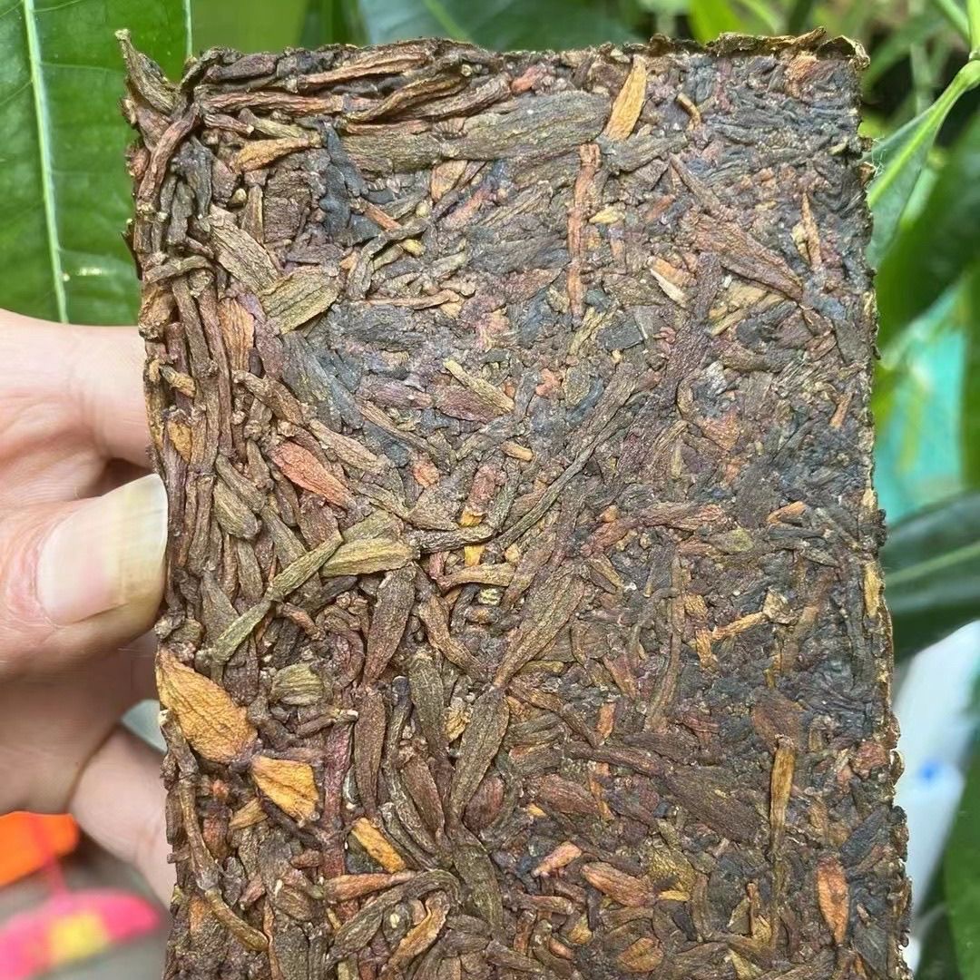 景迈山云南2008年野生螃蟹脚 普洱茶生茶寄生野生古树螃蟹脚茶砖