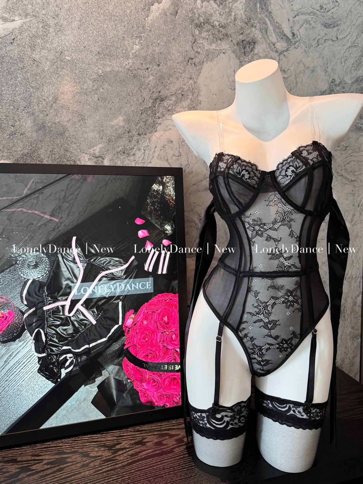 Lonelydance【爱意圣诞】高品质性感法式内衣绑带露肩连体衣套装