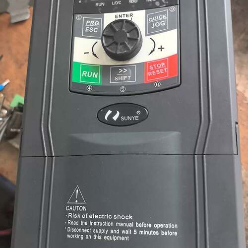 议价日业变频器CM530-A04T1R5G/2R2PB ，1.5可维修翻新