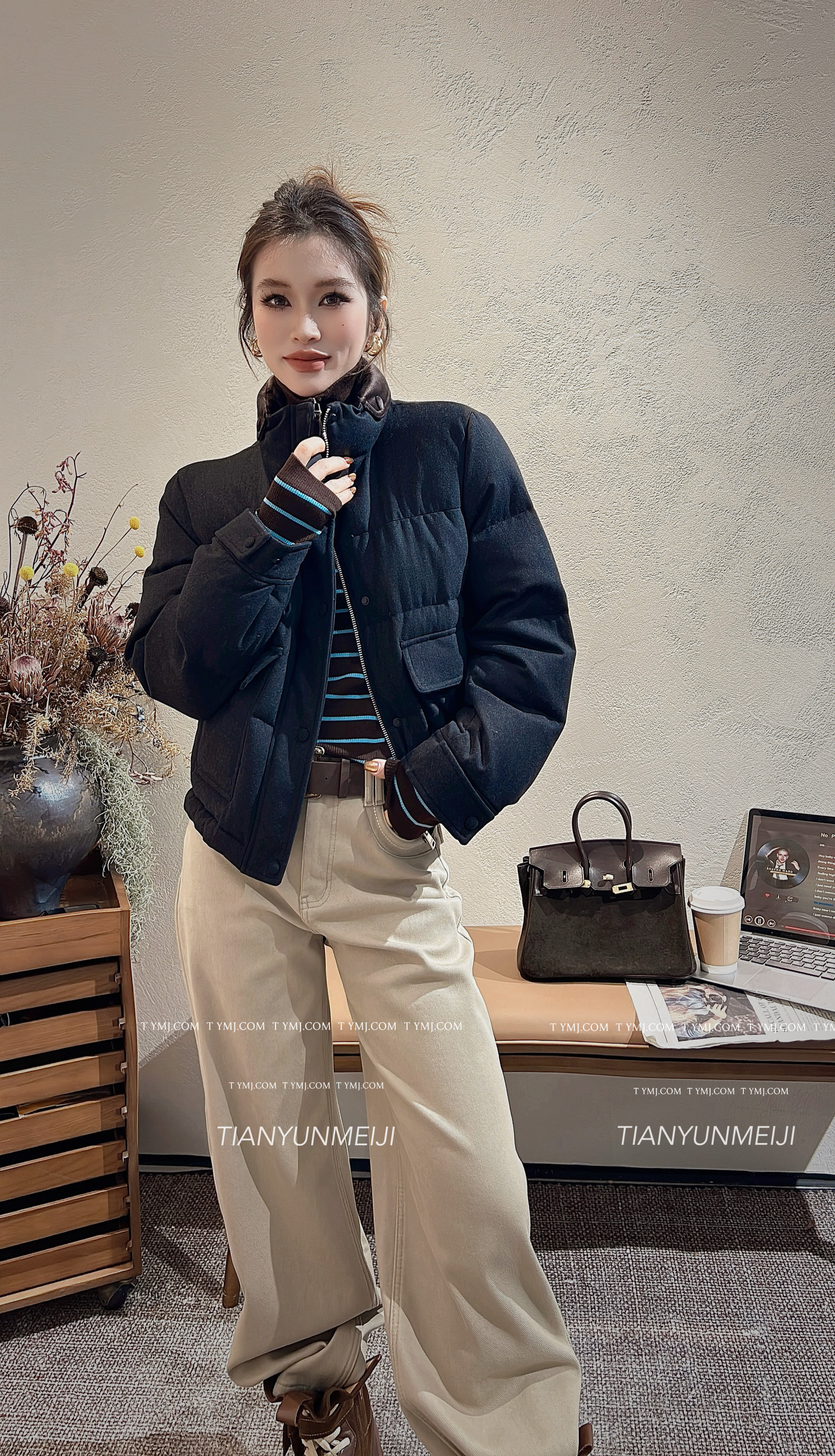 欧洲站2025冬季设计感撞色立领拉链宽松短款羊毛鹅绒羽绒服外套女,女装/女士精品,羽绒服,淘宝优惠券,粉丝福利购,淘宝优惠卷