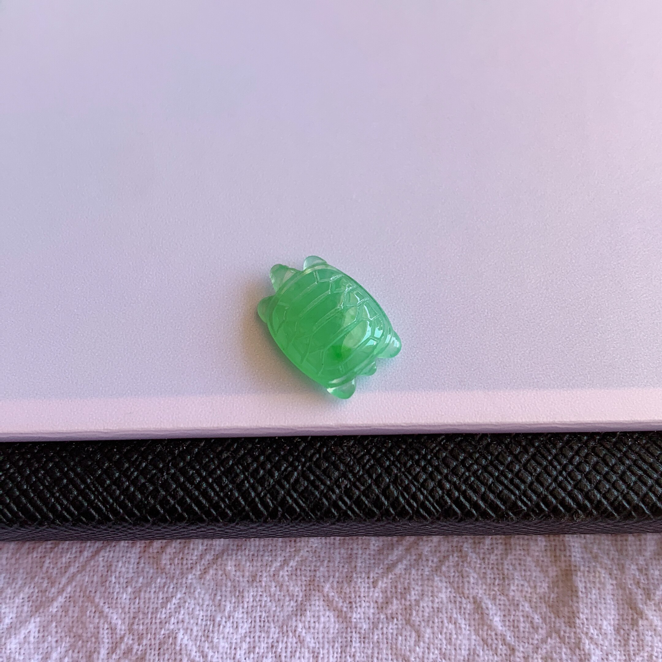 缅甸天然A货翡翠冰糯种晴底小乌龟镶嵌件老坑玉小乌龟吊坠