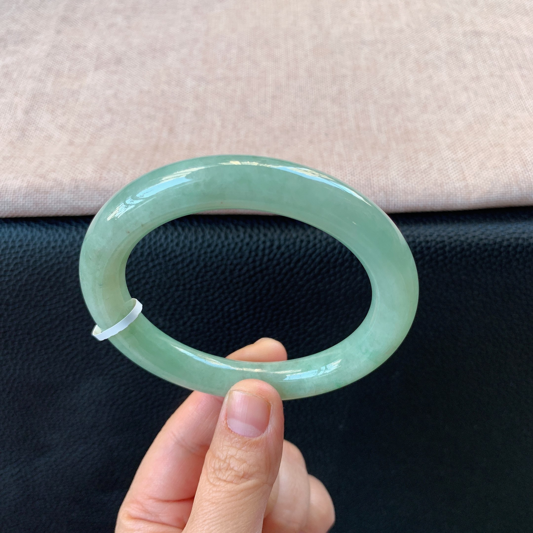 缅甸天然A货翡翠冰糯种满色圆条手镯老坑玉石浅绿美人镯56/57圈口