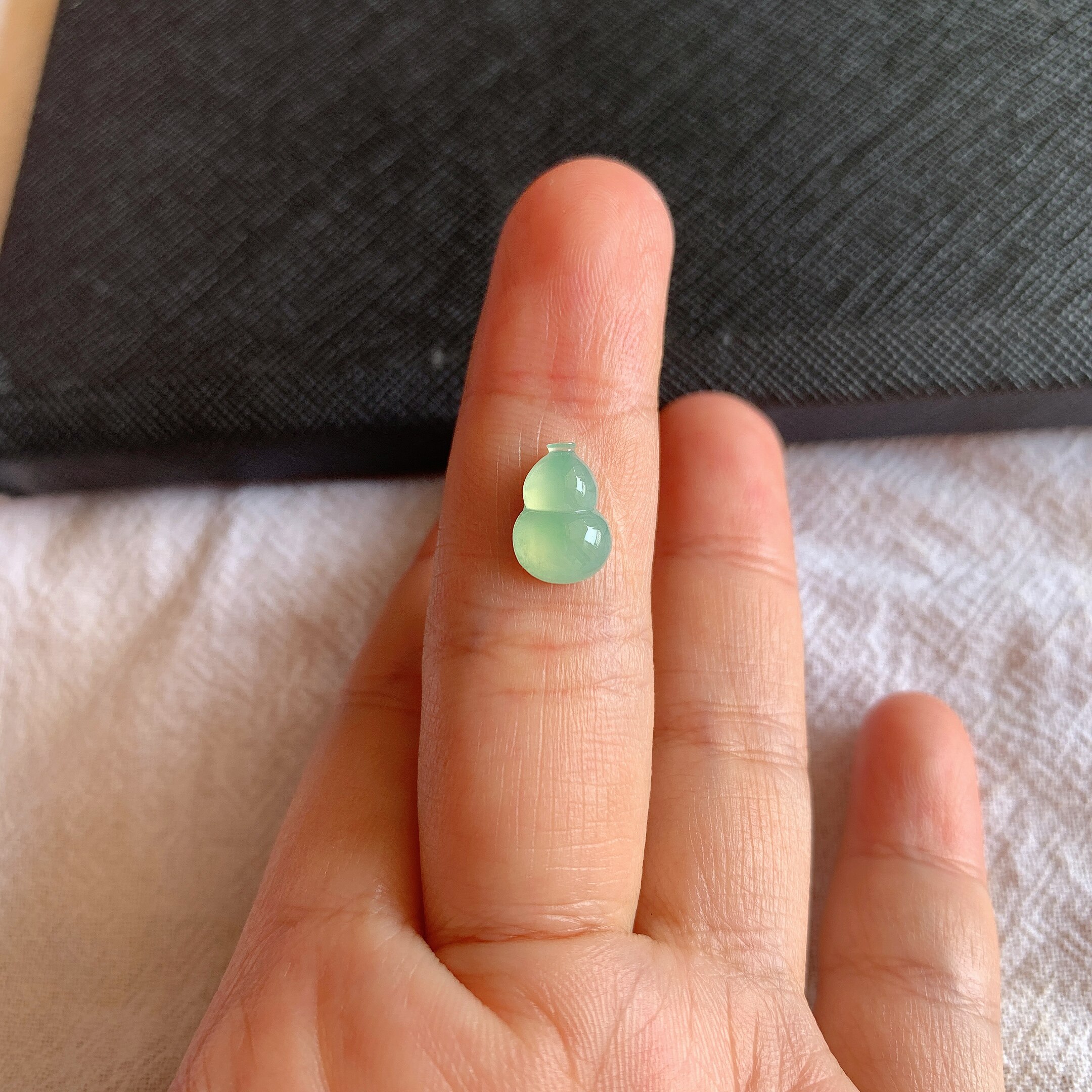 缅甸天然A货翡翠冰种晴底满色葫芦戒指镶嵌件老坑玉石葫芦戒面