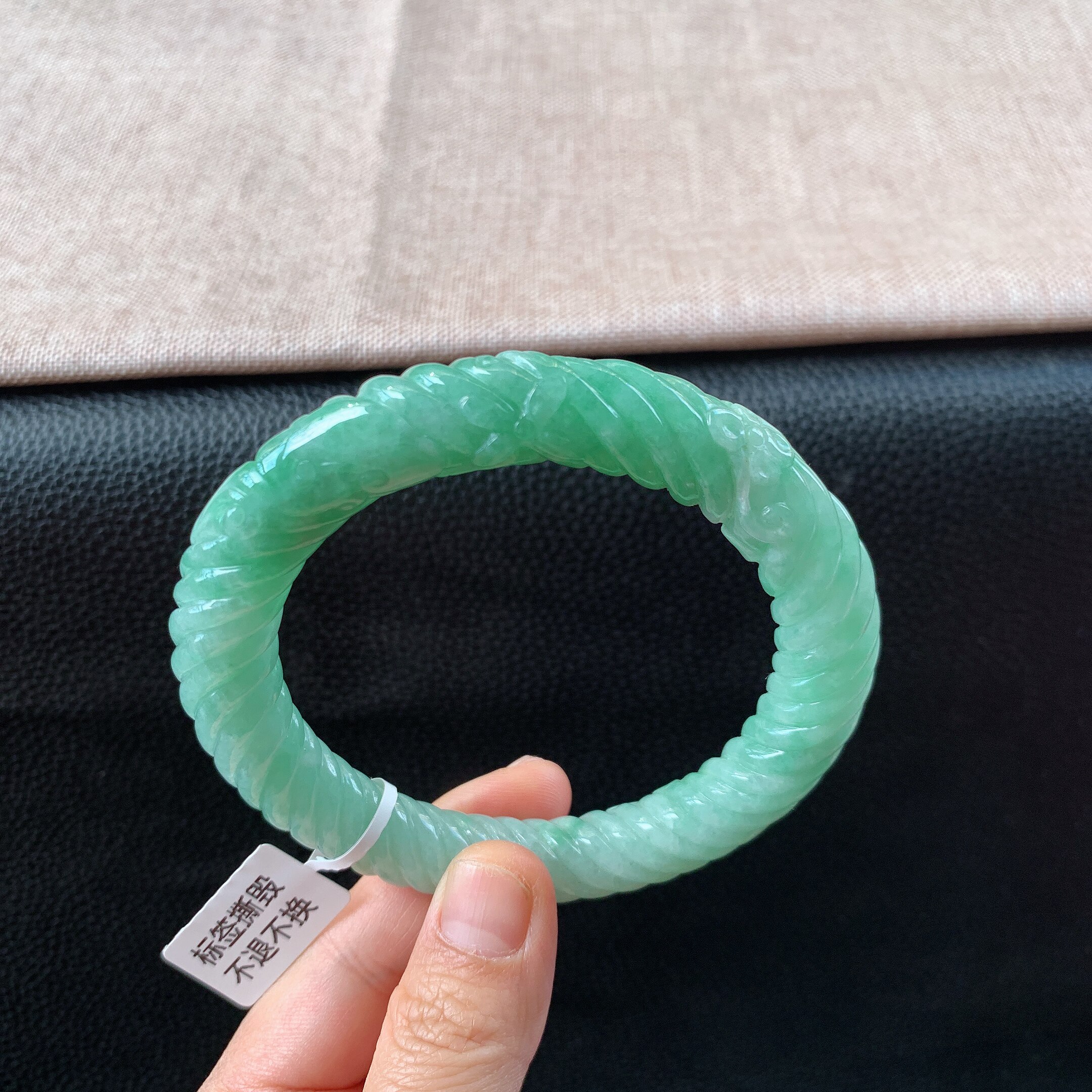 缅甸天然A货翡翠冰糯种浅绿圆条麻花手镯老坑玉满色麻花58/59圈口