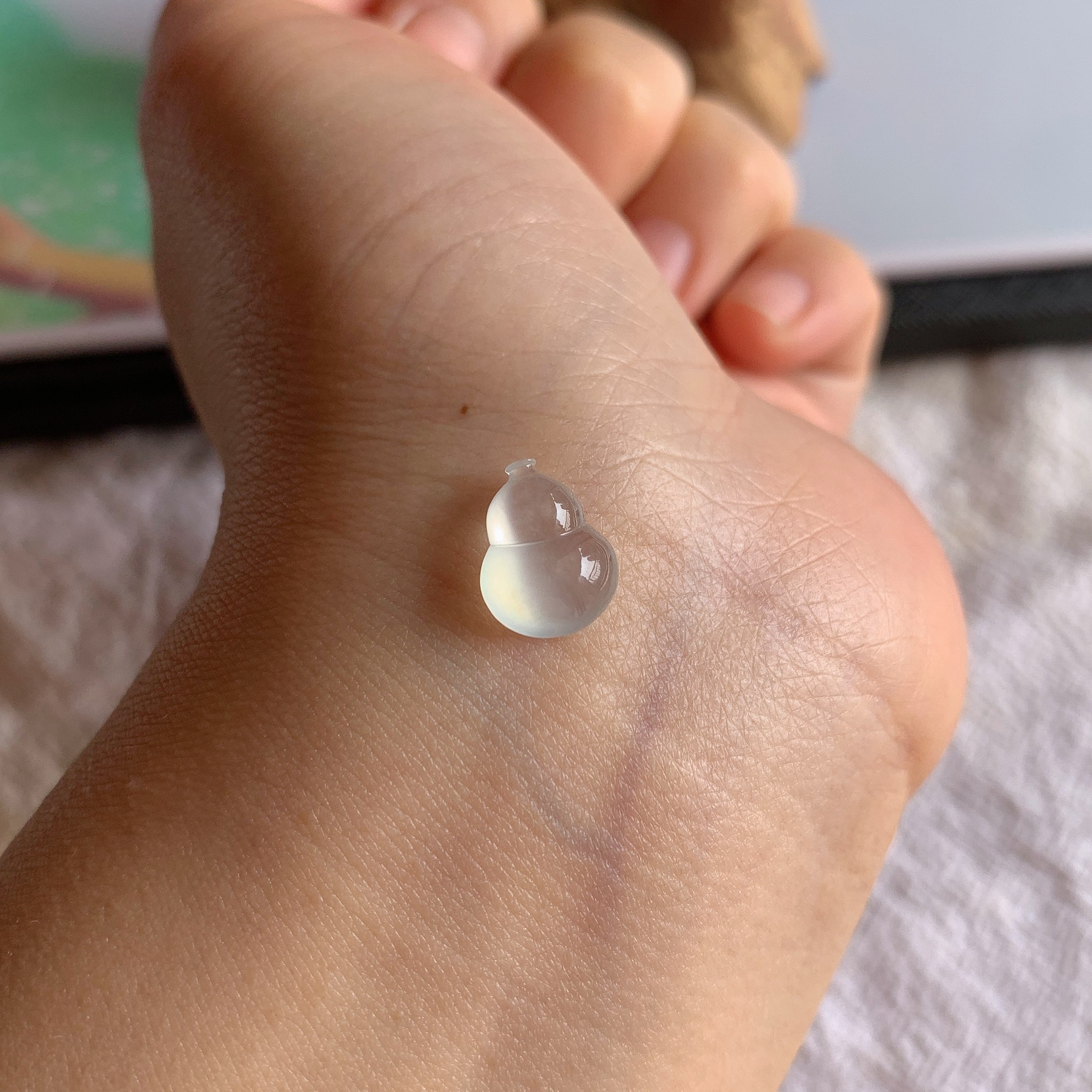 缅甸天然A货翡翠冰糯种起光葫芦镶嵌件老坑玉石翡翠起光葫芦戒面