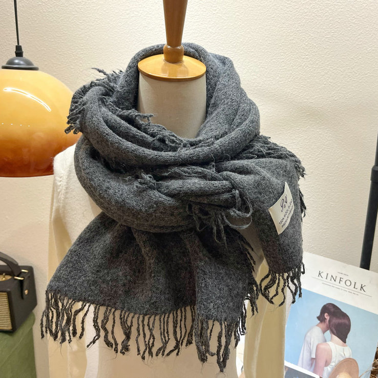 高级感灰色毛边流苏围巾披肩