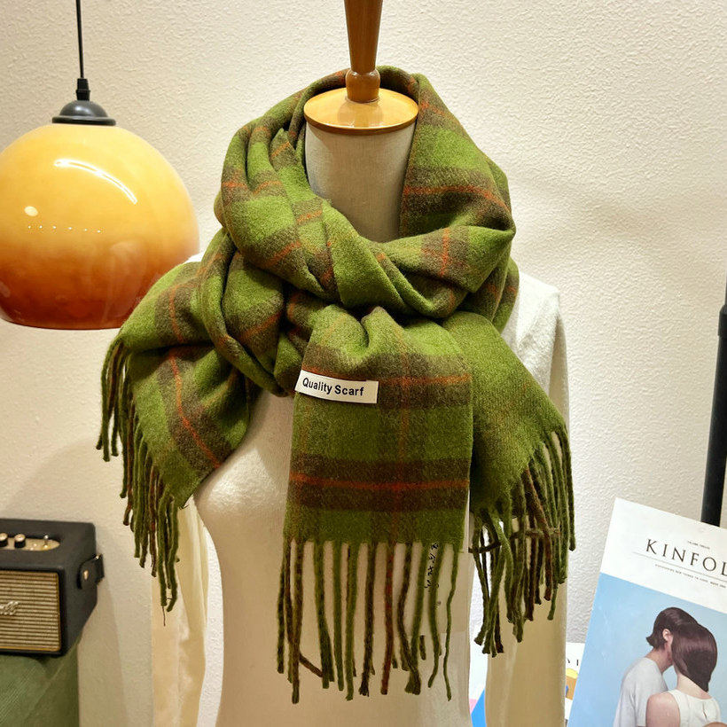 韩系复古绿色格子流苏羊毛围巾