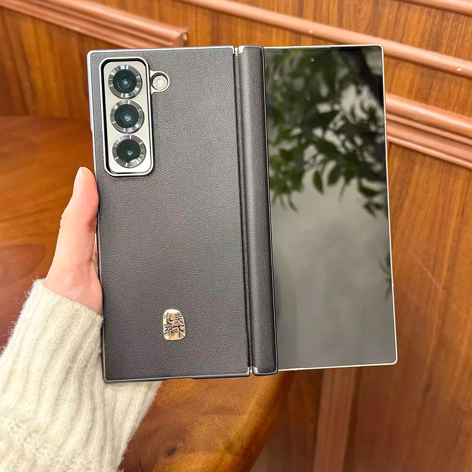 三星W25手机壳新款磁吸中轴