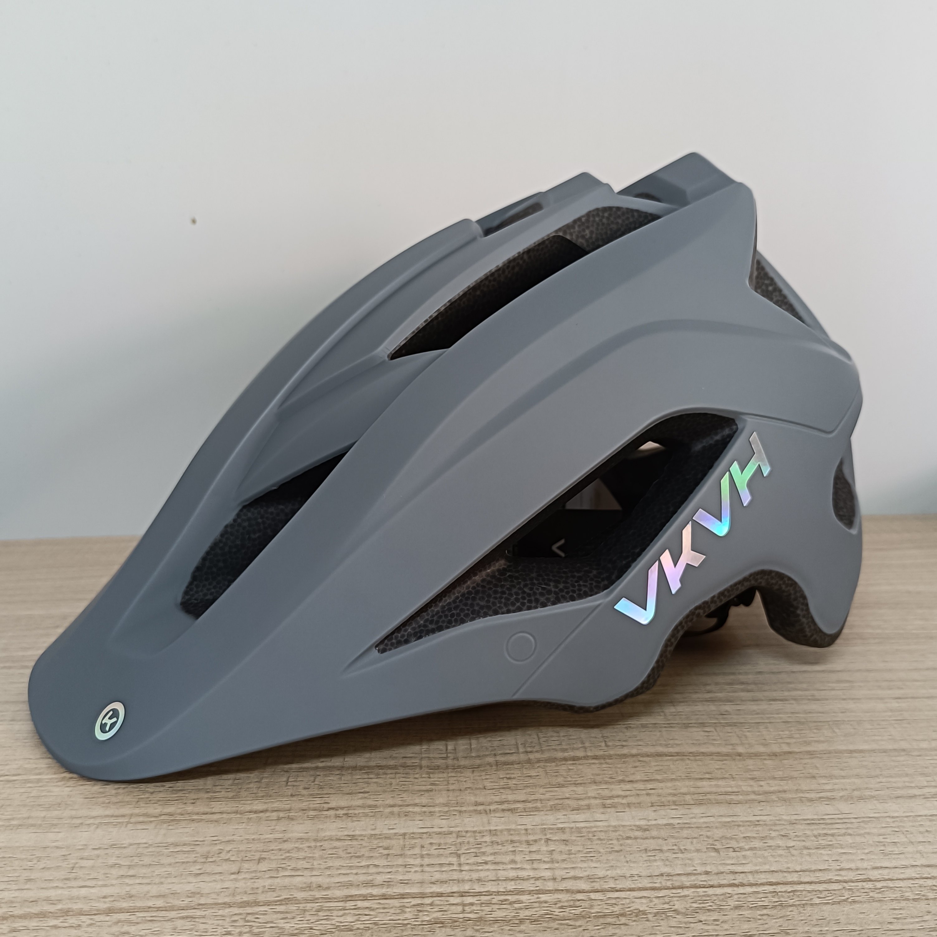 公路头盔山地自行车骑行速降越野半盔一体成型青少年通用安全帽男