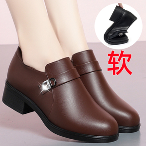 妈妈鞋春秋款久站不累鞋子软底舒适单鞋真皮圆头女鞋中老年皮鞋女
