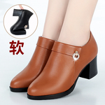 妈妈鞋40-50岁软底女单鞋舒服中年女鞋中跟粗跟宽胖脚中老年皮鞋