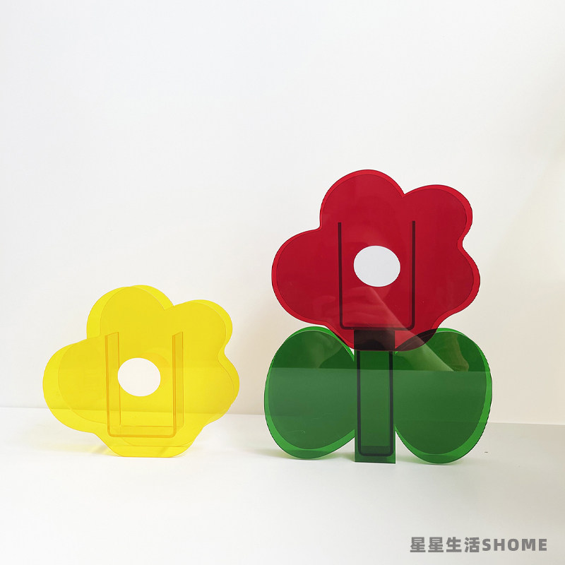 高颜值小红花亚克力笔筒摆件