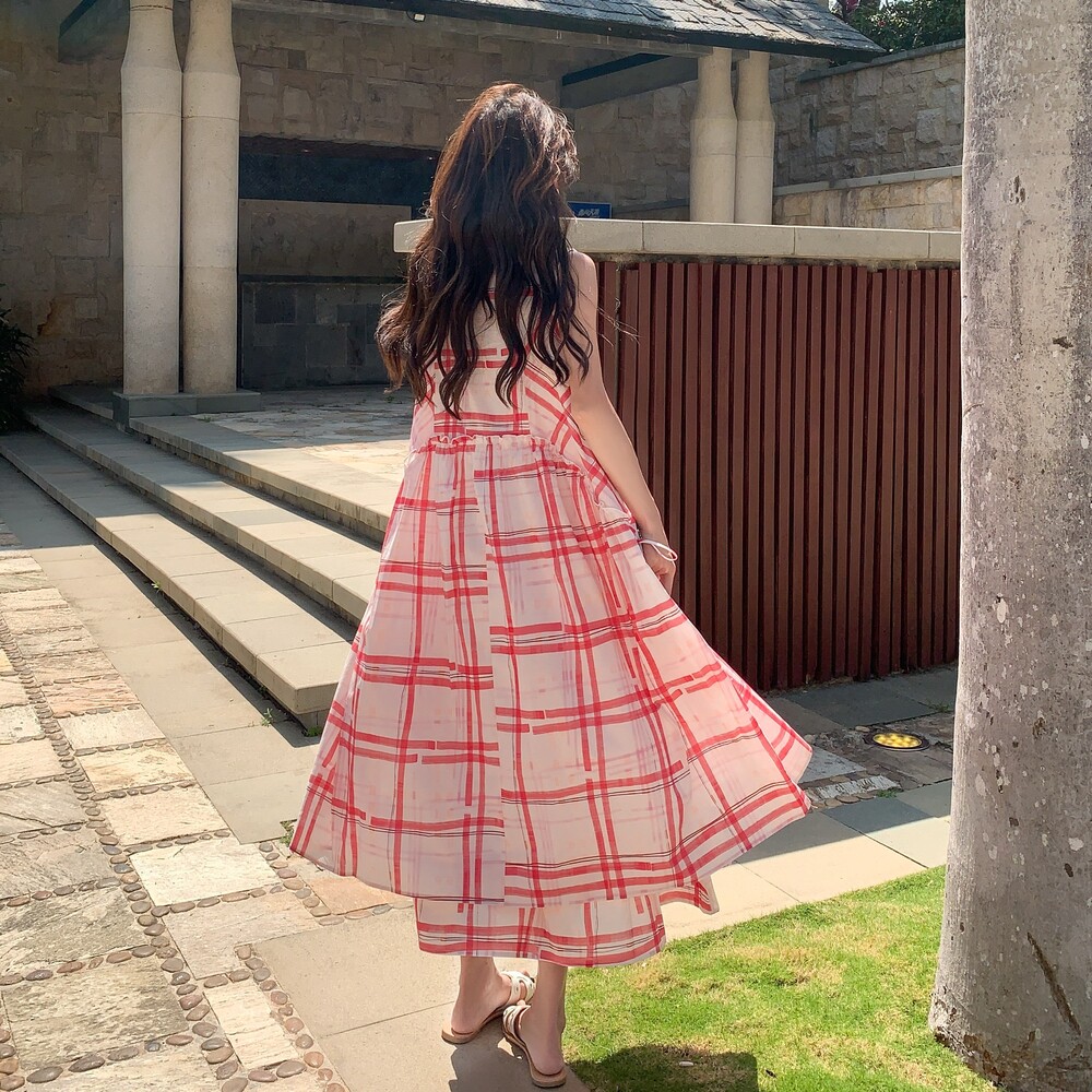 【现货】新品2D033-Q881-P125-K178不规则红格大裙摆两层裙摆,女装连衣裙,2D033