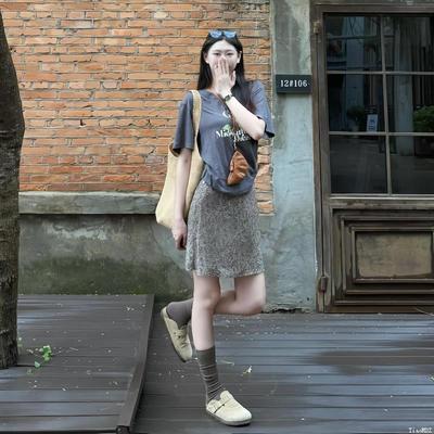 杨梅闲闲超火夏一整套慵懒风松弛感穿搭印花短袖T恤女半身裙套装