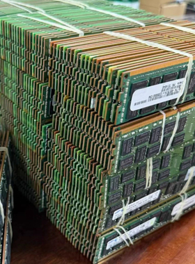 SK HMCG88AGBRA623N  32G 2R*8 PC5-5600频率 内存条