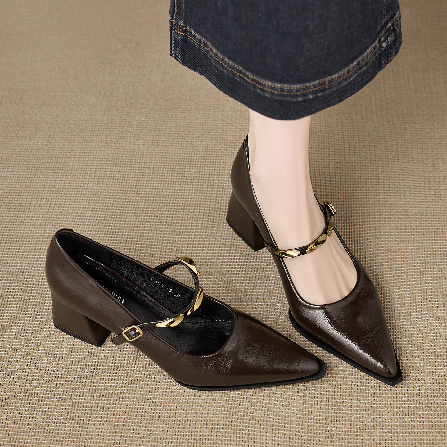 玛丽珍复古高跟鞋女粗跟2026新款春款尖头浅口巨好看单鞋女不累脚