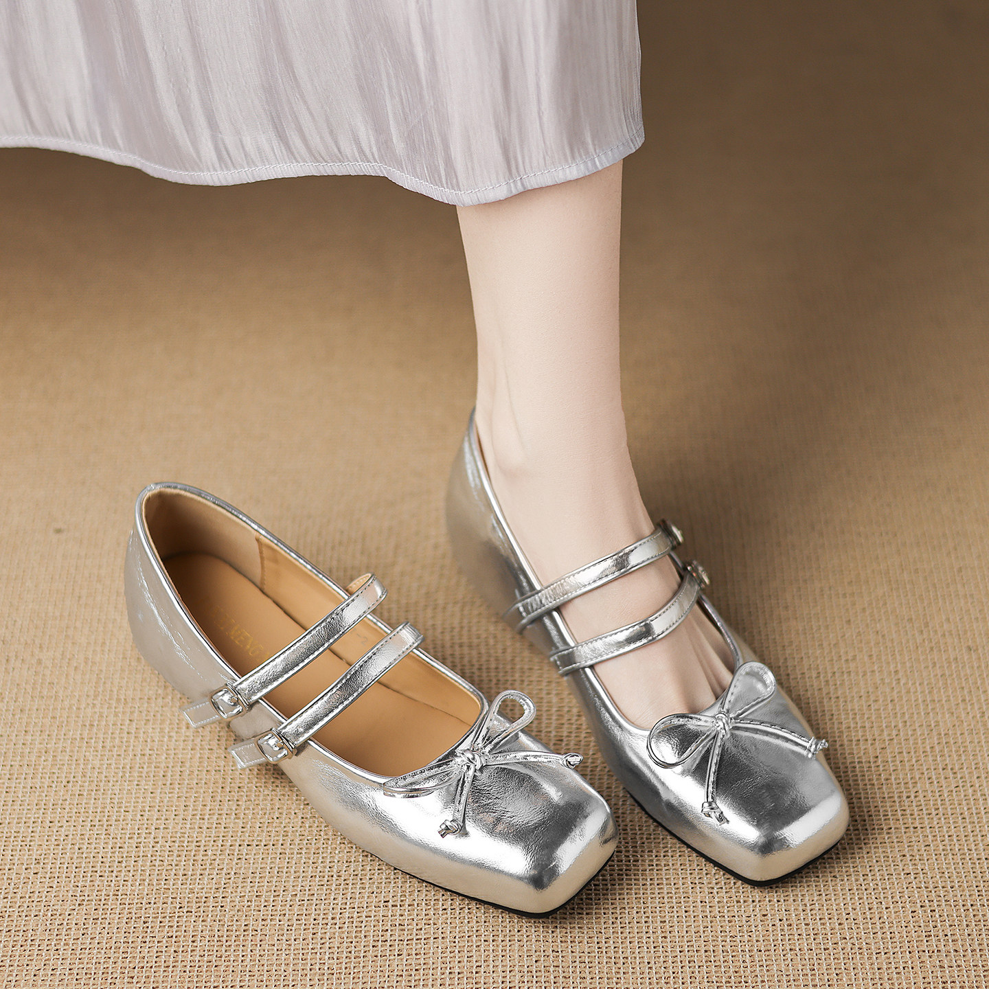 内增高巨好看银色玛丽珍鞋子女2026新款春款方头浅口单鞋女不累脚