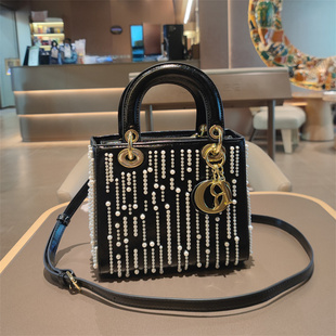 轻奢高级感真皮手提包单肩斜挎包洋气新款时尚气质戴妃包水钻女包