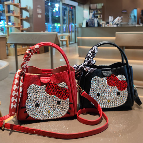 手提女包可爱时尚百搭大容量水桶