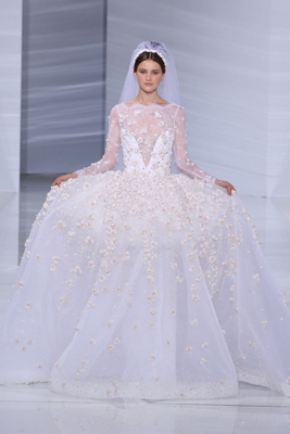 遮肉显瘦甜美花朵纯手工缝制婚纱