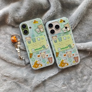 IMD卡通可爱绿色格纹四叶草轻松熊手机壳适用iphone17promax大孔防摔苹果16亮面15趣味创意14铃铛挂件13少女