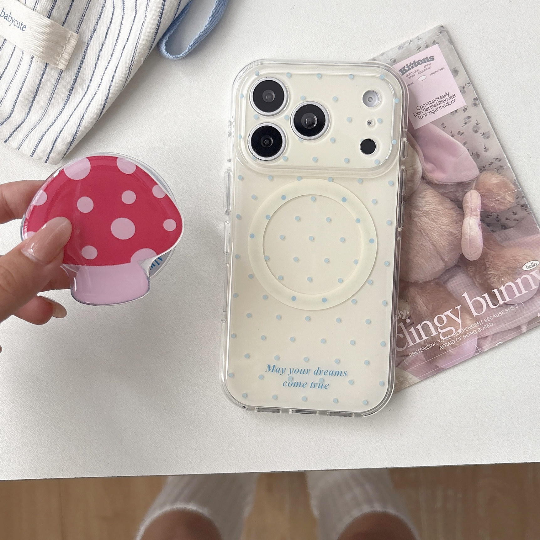 圆弧气囊IMD磁吸简约可爱满屏波点蘑菇手机壳适用iphone17promax全包防摔苹果16亮面15趣味创意带支架少女心