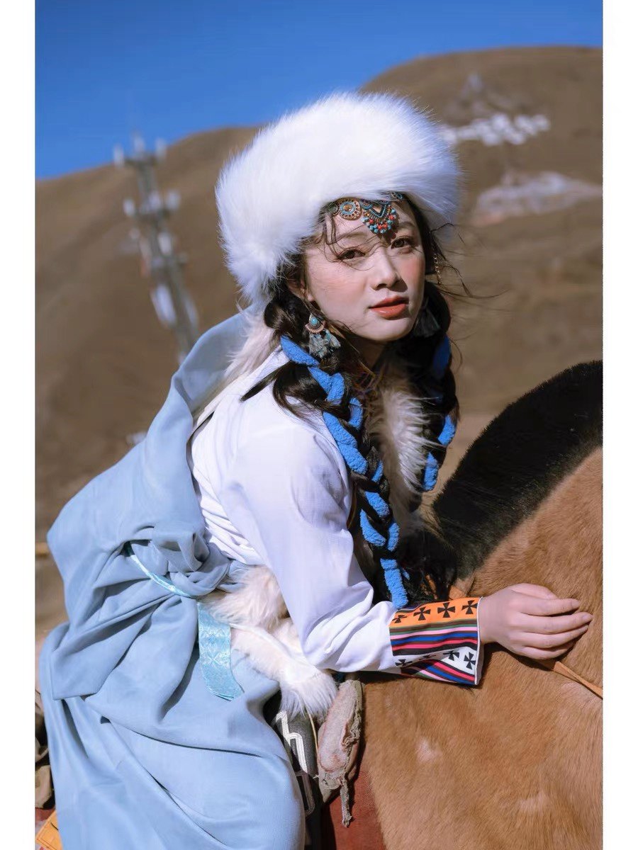 帽子藏族藏服写真仿狐狸毛发带包头帽民族异域白色古风写真空顶帽