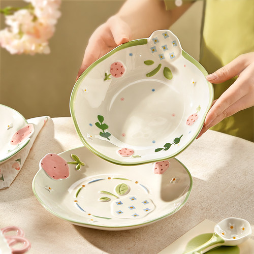 可爱陶瓷碗碟2026新款餐具好看的儿童饭碗甜品蛋糕早餐盘子高颜值