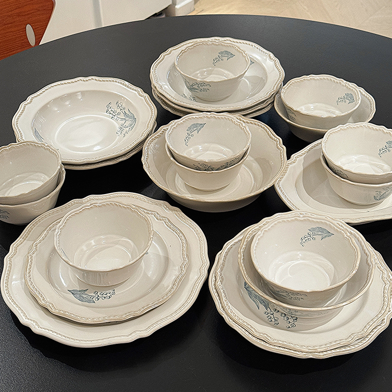 小红书法式碗碟套装餐具碗盘子复古家用乔迁新居中式新婚结婚礼物