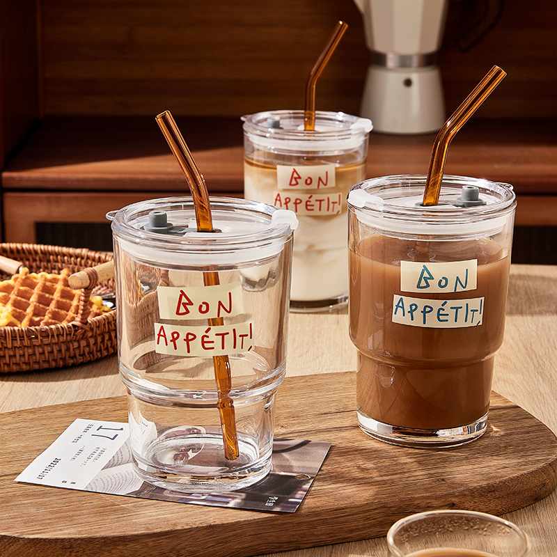 护肤品发朋友圈的说说_第一杯奶茶发朋友圈的说说_发朋友圈的手拿奶茶图片