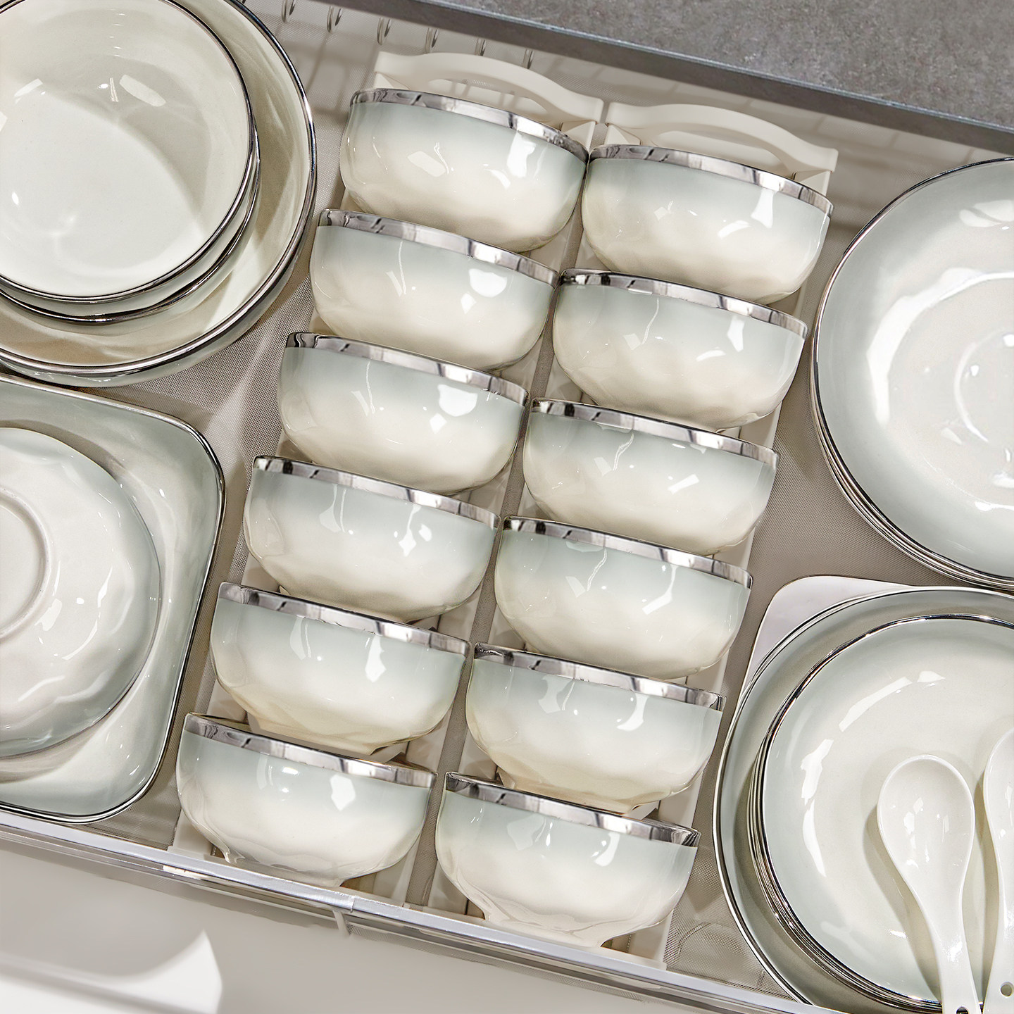 轻奢碗碟套装家用2026新款高颜值碗盘高级感餐具乔迁碗筷碗具盘子