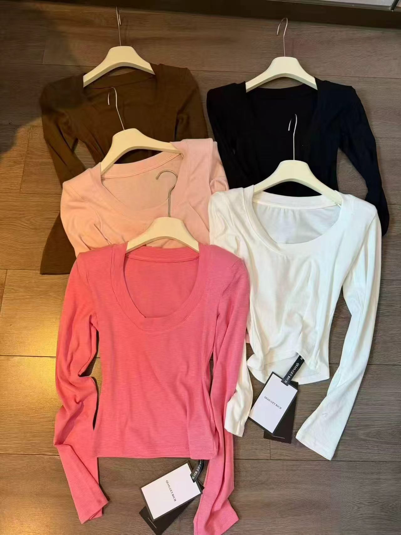 十三行长袖t恤女复古风chic短款上衣女内搭U领打底衫秋季高级感图片