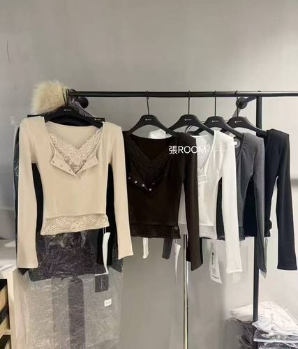 欧美ins纯欲蕾丝假两件白色长袖t恤女薄款打底衫纽扣u领上衣女