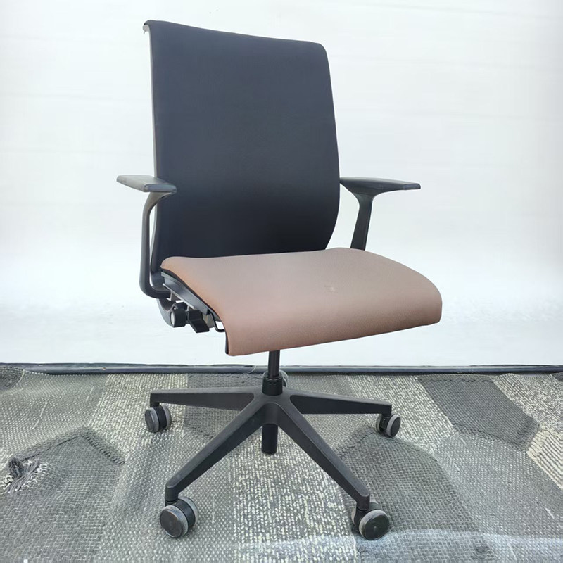 steelcase think椅办公椅电脑椅职员椅会议椅人体工学椅学习转椅