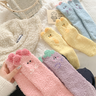 冬季珊瑚绒袜子女中筒袜加绒加厚保暖可爱卡通毛绒睡眠家居毛毛袜
