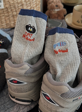 新款可爱灰色袜子女中筒袜外穿ins潮秋冬季棉袜运动学生复古长袜