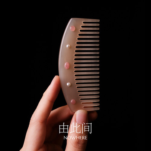 由此间·五福半月梳·天然宝石羊角牛角檀木刘海便携随身小梳子