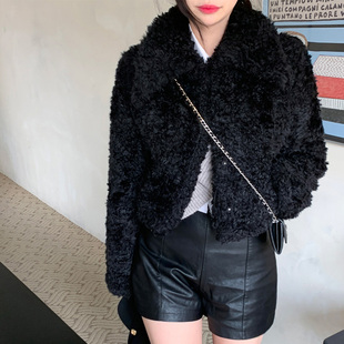 2025新款冬季女加厚黑色小香风皮草羊羔毛短款皮毛一体卷卷毛外套