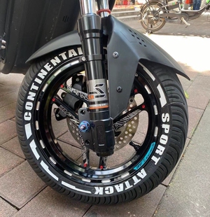 摩托车轮胎字母贴反光夜光3D立体贴汽车电动车小牛轮毂字贴纸