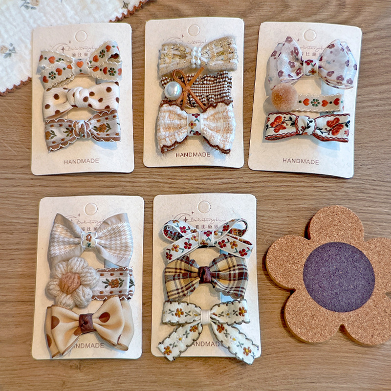 秋新品韩版奶茶色刺绣蝴蝶结宝宝全包布女童发夹婴儿发发饰三件套