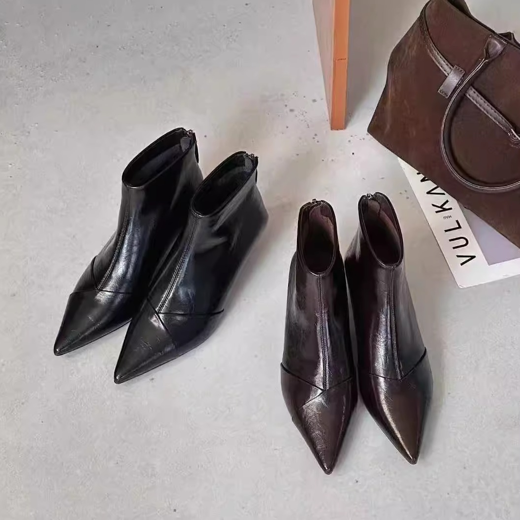 25931尖头细跟短靴后拉链软皮舒适百搭低跟时装靴不累脚