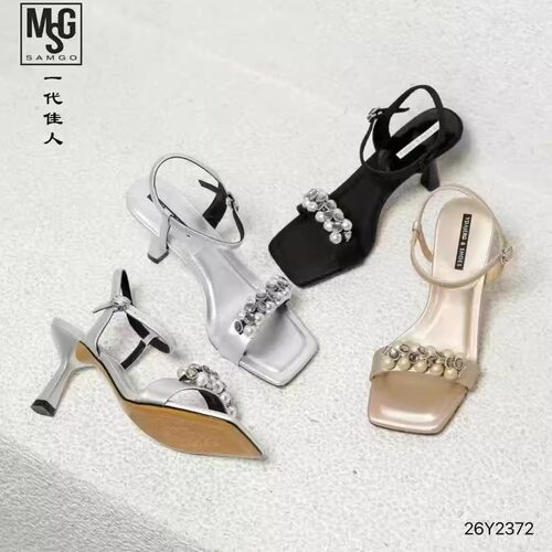 一代佳人26Y2372夏季新款时尚露趾细跟高跟鞋珍珠水钻一字带凉鞋 - 封面