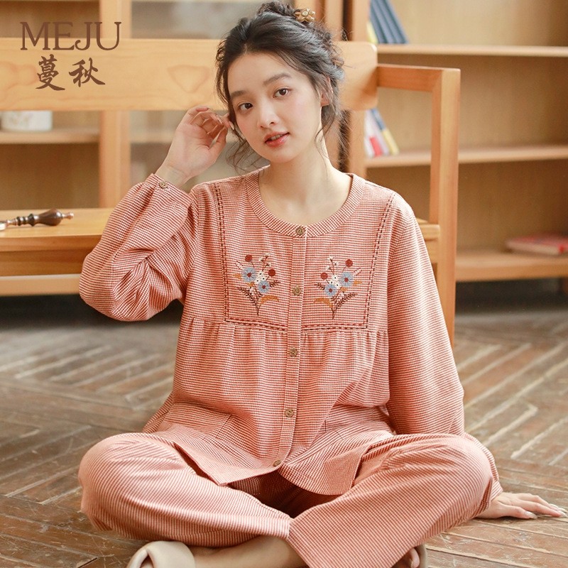 女学生长袖圆领睡衣绒布套装柔软