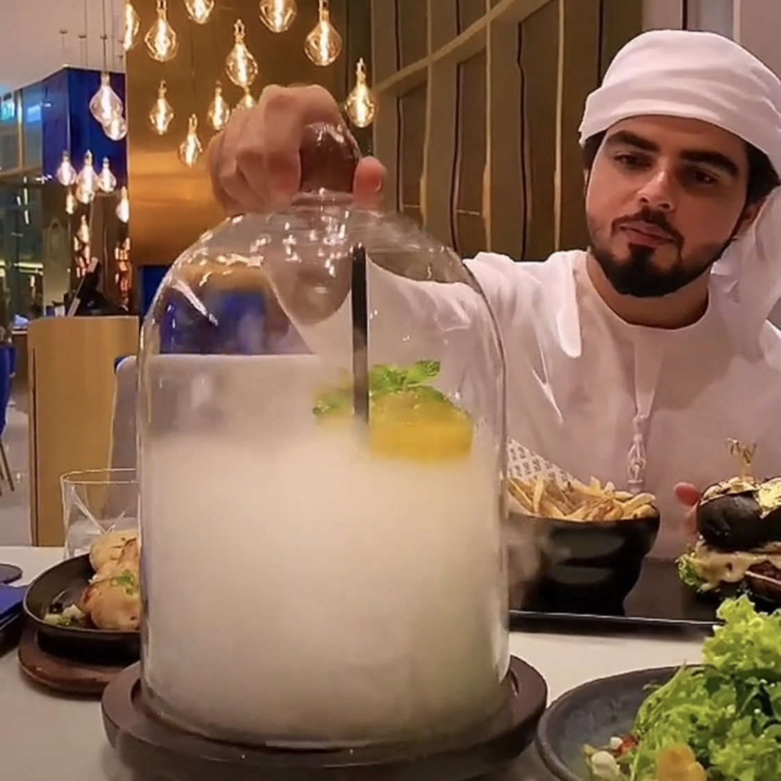 ARAB ROBES DUBAI CLOTHES AFGHAN WHITE MIDDLE EASTERN TYCOON SAUDI PRINCE CLOTHES QATAR WORSHIP CLOTHES