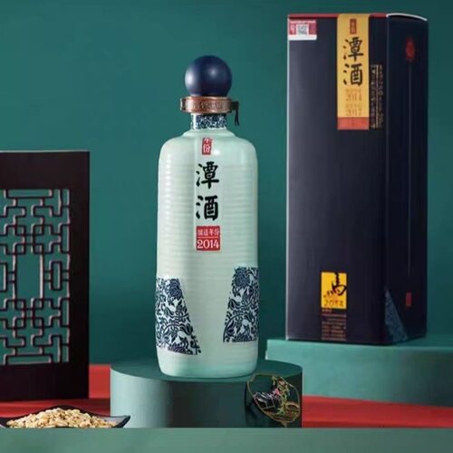 年份潭酒狗，鼠。牛、兔，龙500ml酱香型少量