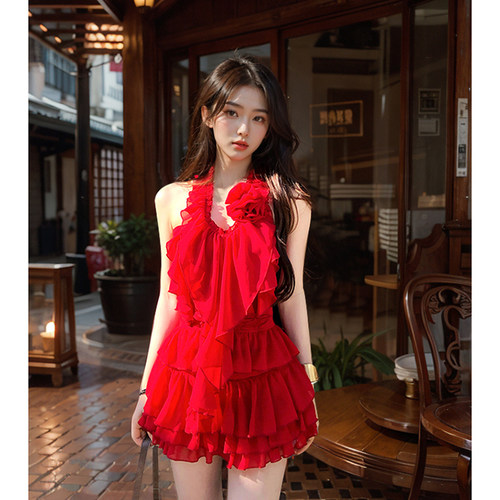 【罗斯林玫瑰】红色挂脖显瘦套装女夏季新款荷叶边上衣+蓬蓬短裙