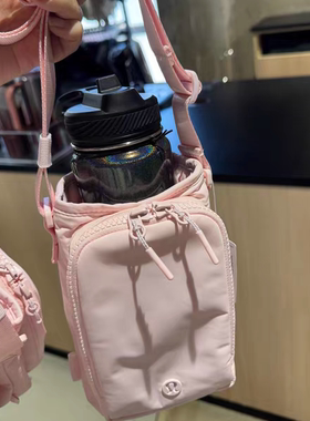 澳洲Lululemon Water Bottle运动水壶包斜挎肩带手机口袋便携防水